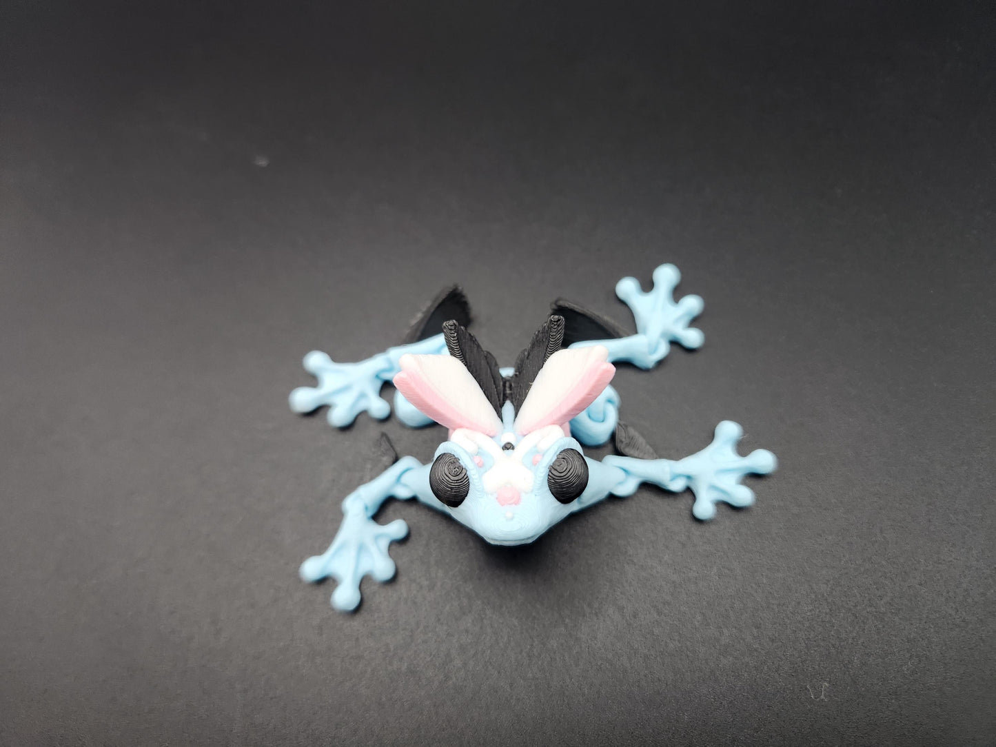 3D printed articulated fairy/faerie flutter frog