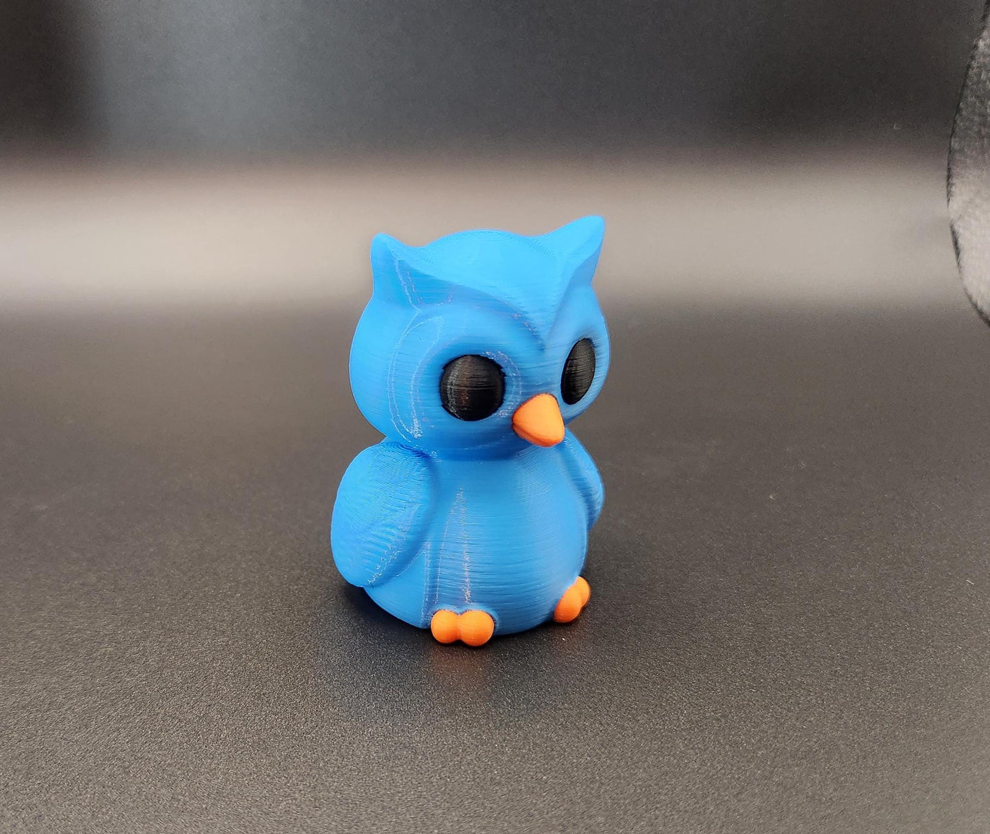 3D printed cute owl figurines