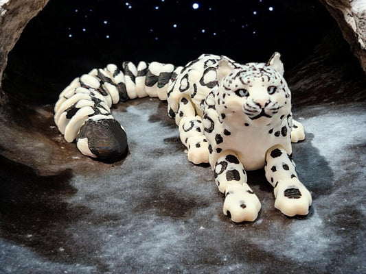 Articulated 3D Printed Snow Leopard Figurine | Realistic Wildlife Sculpture | Unique Animal Decor | Gift for Animal Lovers | Custom 3D Art